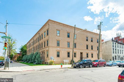 2012 Girard Ave, Philadelphia PA  19130-1421 exterior
