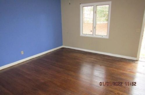 4149 Golfview Dr, Villa Rica, GA 30180-8035