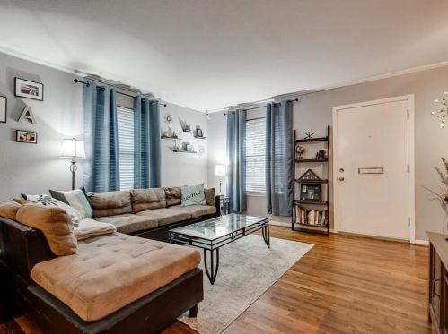 4930 Hall St, Dallas TX  75235-8812 exterior