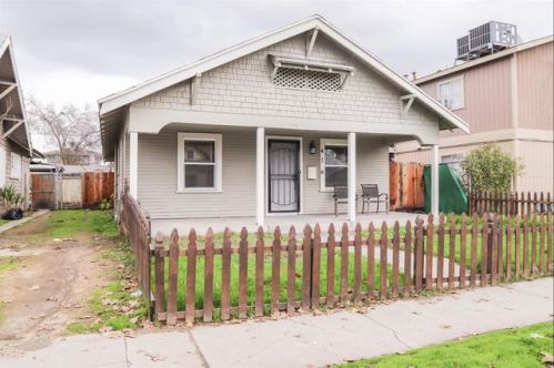 416 Glenn Ave, Fresno, CA 93701-1830