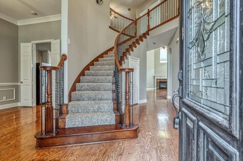 6533 Riveredge Dr, Plano TX  75024-6086 exterior