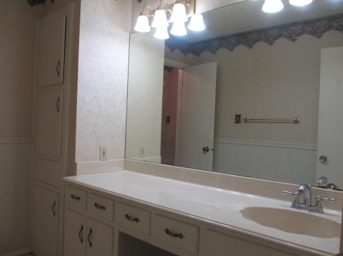 1800 Lk Shr Ct, Fort Worth TX  exterior