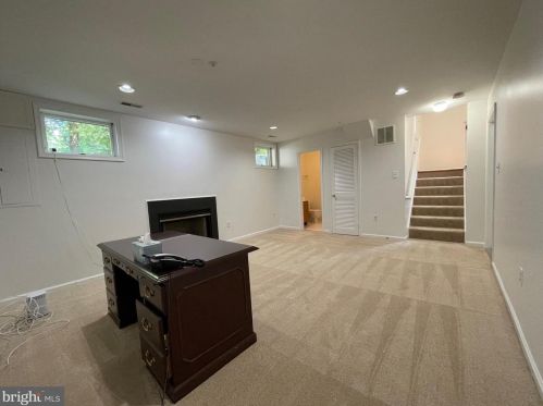 12033 Saw Ml Ct, Silver Spring MD 20902-1881 exterior