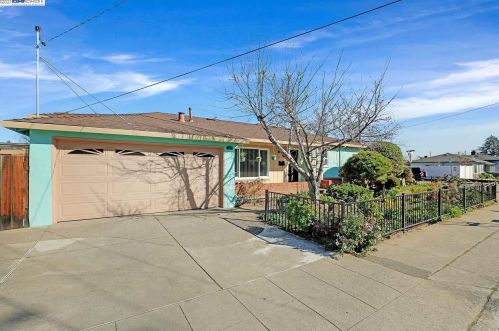 20178 Santa Maria Ave, Hayward, CA 94546-4224