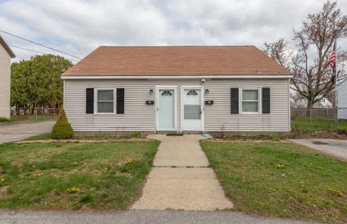 12 Burke St, Nashua, NH 03060-4722