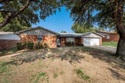 6616 Trail Wood Dr, Fort Worth TX  76140 exterior