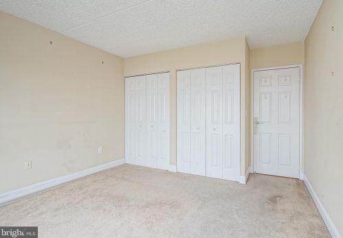 200 Lombard St, Philadelphia PA  19147-1605 exterior