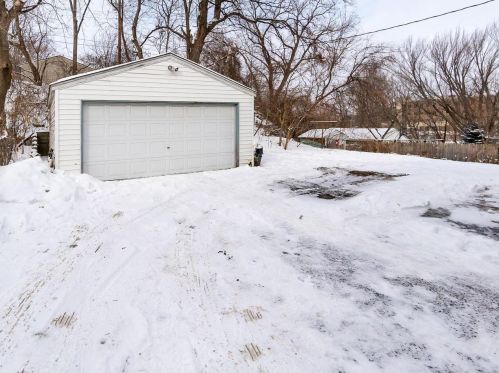 737 Desoto St, Saint Paul MN  55130-4215 exterior