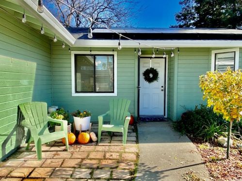 60 New Dawn Cir, Chico, CA 95928-6811