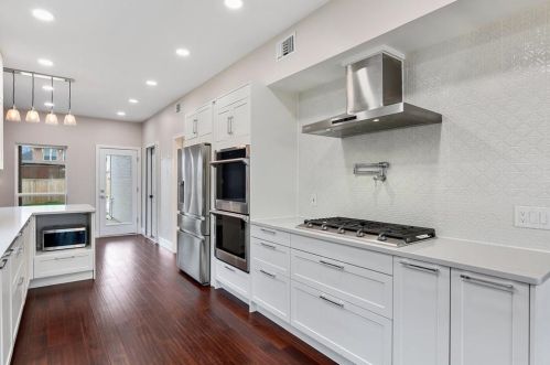 2749 Carmel Dr, Carrollton TX exterior