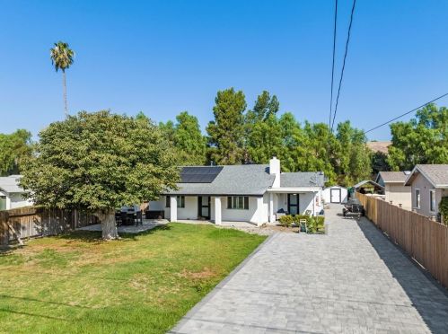 4321 Apricot Rd, Simi Valley, CA 93063-2316