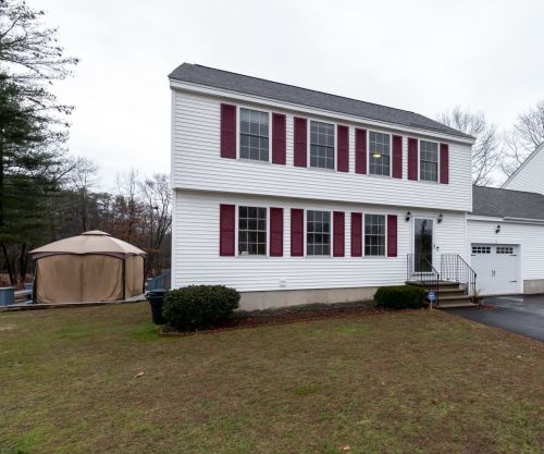 14 Turtle Creek Ter, Seabrook, NH 03874-4584