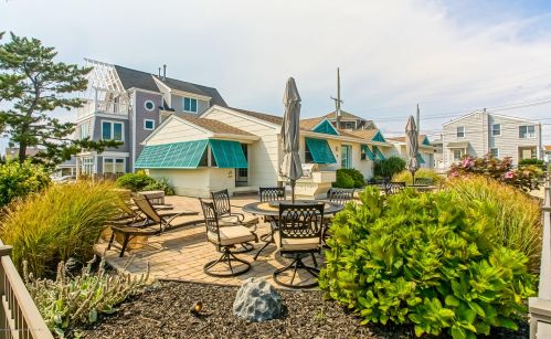 16 Las Vegas Rd, Lavallette NJ 08735-1815 exterior