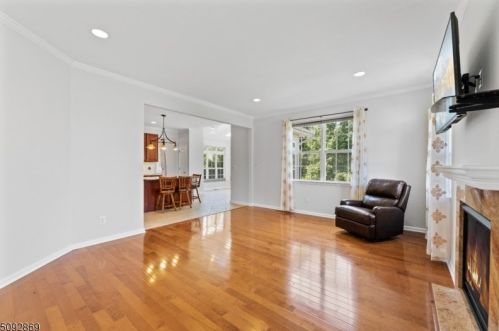 53 Winding Way, Princeton NJ  08540-8809 exterior