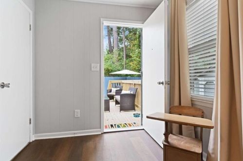 1609 Bridgeport Dr, Atlanta GA  30318-3331 exterior
