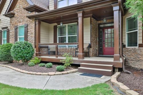 3103 Little Bear Ln, Buford, GA 30519-8915