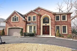 4 Olney Rd, Mahwah, NJ 07430-1322