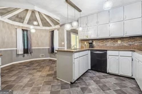 225 Dewinter Ct, Stockbridge GA 30281-4277 exterior