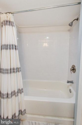 9227 Mintwood St, Silver Spring MD 20901-3523 exterior