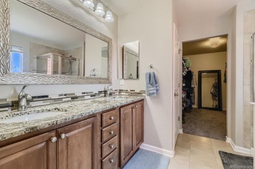 24561 Ontario Dr, Aurora CO 80016-6072 exterior