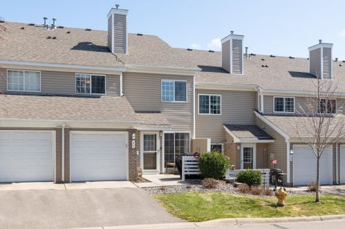 5975 Wedgewood Ln, Minneapolis MN  55446-3570 exterior