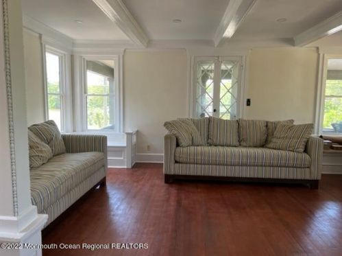 404 Lake Dr, Tinton Falls, NJ 07711-1141