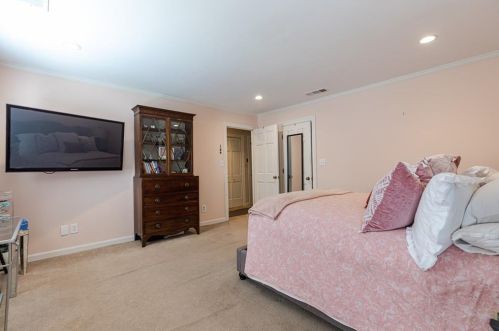 31 Mooregate Sq, Atlanta GA  30327-1539 exterior