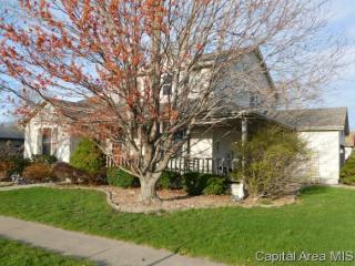537 Cumberland Dr, Chatham, IL 62629-1073