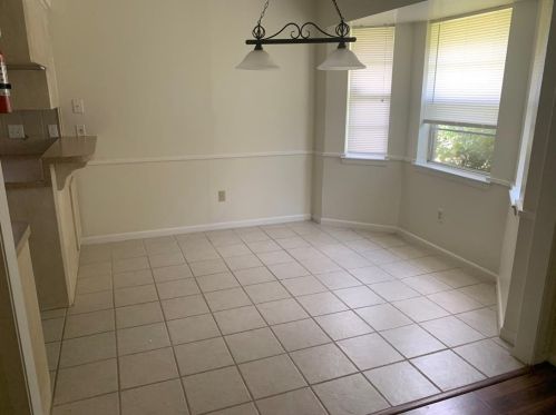 425 Meinecke St, Bellvue TX  77418-1723 exterior