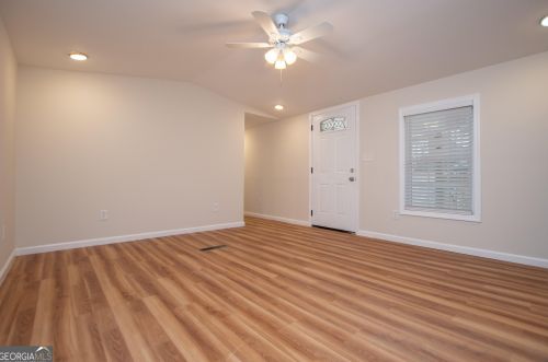 42 Garden Lake Dr, Carrollton, GA 30116-5433