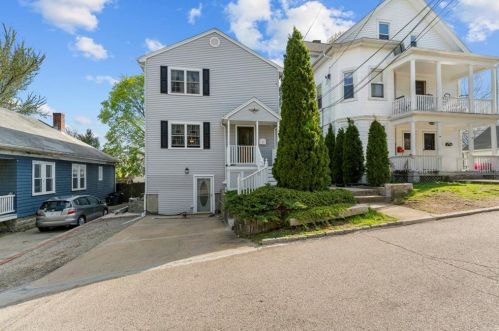 16 Oakdale St, Providence, RI 02908-2817