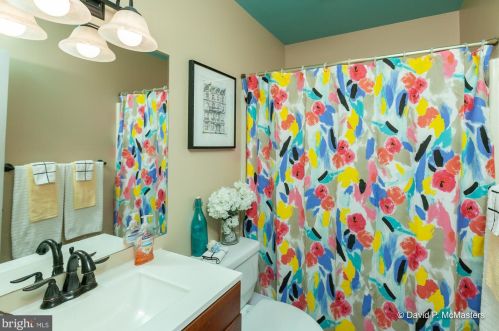 423 Shannondale Rd, Harpers Ferry WV 25425-4564 exterior