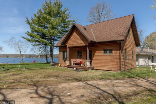 5644 Camp Lake Trl, Brainerd, MN 56401-1959