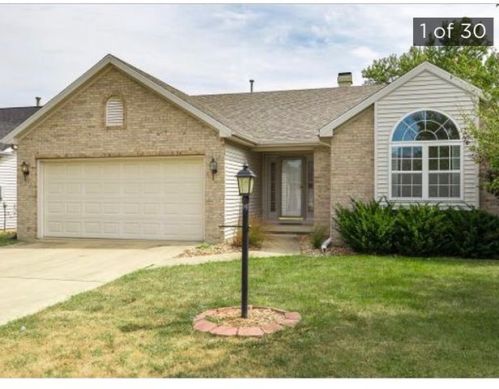 1 Woodfield Ln, Charleston, IL 61920-3629