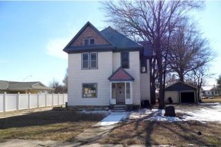 107 9th St, Newkirk, OK 74647-4009