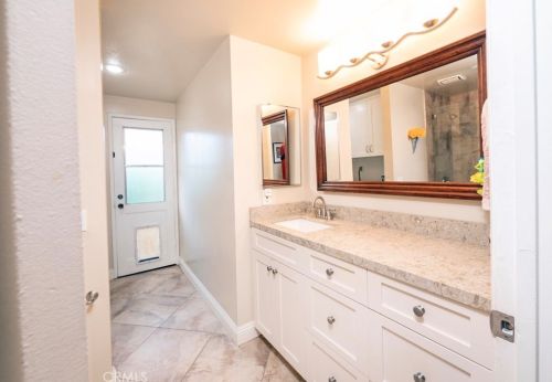 3975 Beechwood Pl, Riverside CA  92506-1160 exterior