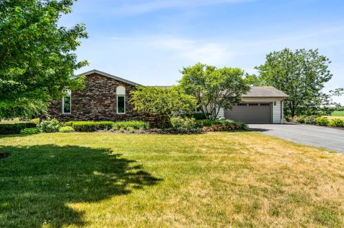 6797 Manchester Rd, South Beloit, IL 61080-9773