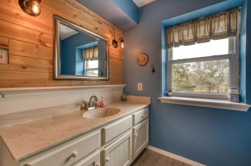 4179 Stokes Rd, Bellvue TX 77418-4139 exterior