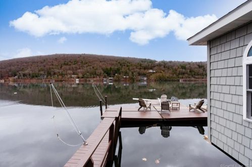 99 Shore Rd, Washington Depot, CT 06777-1410