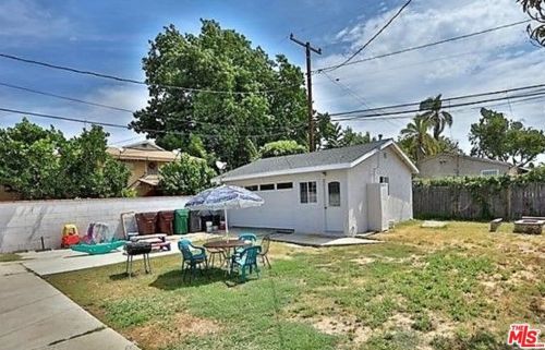 2023 Hickory St, Santa Ana CA 92707-2909 exterior