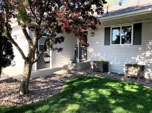 602 5th Ave, Sartell, MN 56377-2068