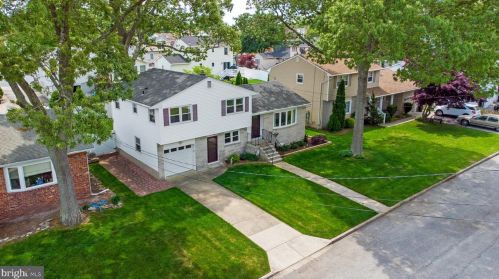 204 Bliss Ave, Somers Point, NJ 08244-2202