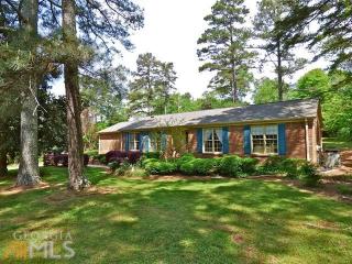 180 Winterberry Dr, Athens, GA 30606-3269