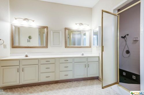 180 Elm Vly Dr, Spring Branch TX 78163-1821 exterior