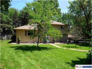 10406 Oak St, Omaha, NE 68124-2534