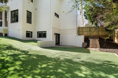 2731 Arden Rd, Atlanta GA  30305-1913 exterior