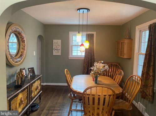 280 Merion Ave, Tavistock NJ  08033-1413 exterior