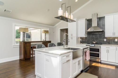 2553 Echo Dr, Atlanta GA  30345-3528 exterior