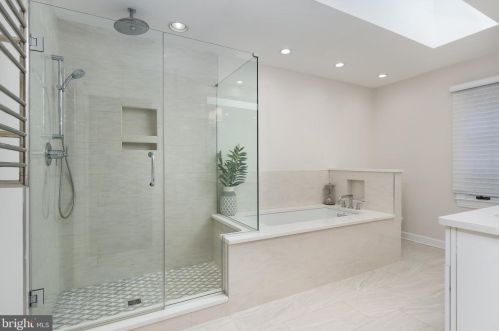 33 Brearly Rd, Princeton NJ  08540-6767 exterior