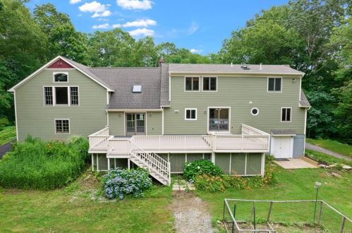163 Gifford Ln, Bozrah, CT 06334-1318